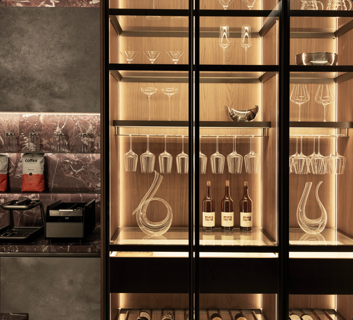 AeroAxis transparent glass with lighting on